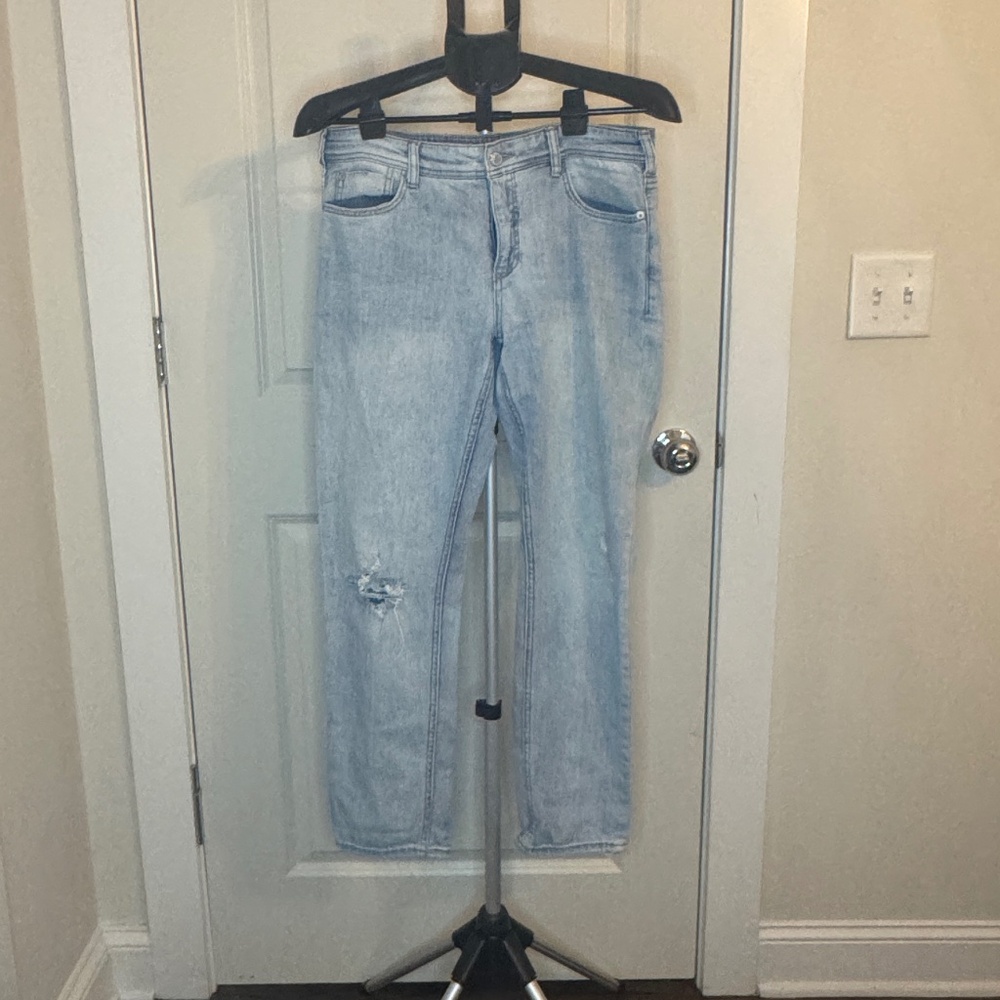 Pilcro Slim Boyfriend Jeans – Light Wash Distressed – Size 28